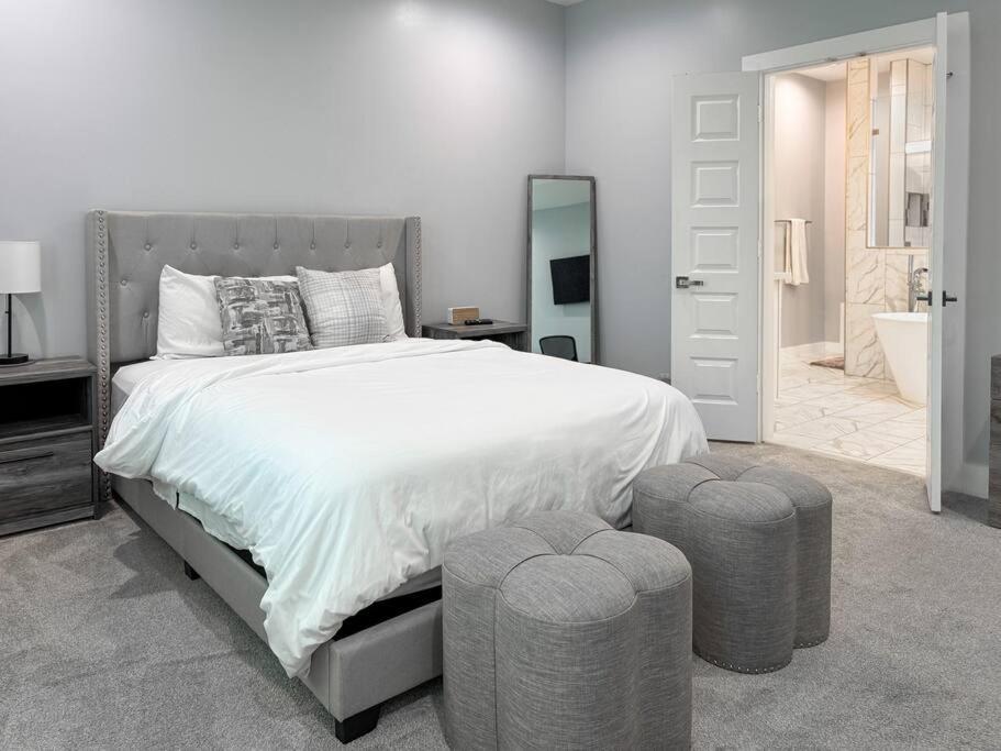 3-story Downtown Getaway * Houston